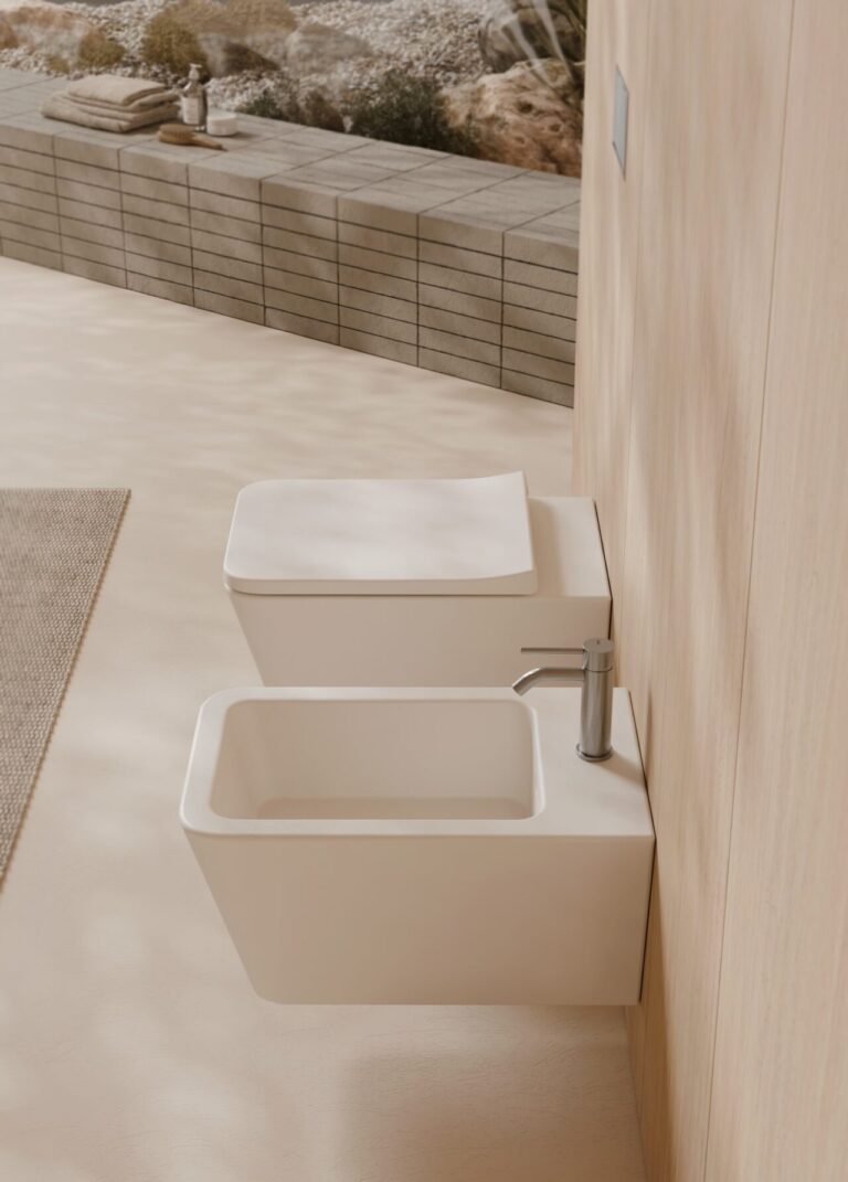 Hide Square wall hung